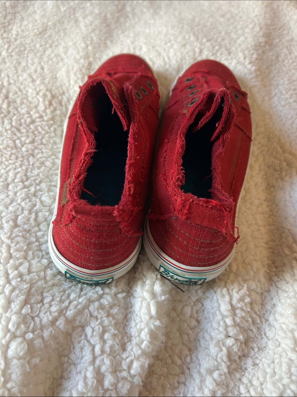 Size 10 Red Blowfish Sneakers - Picture 4 of 6